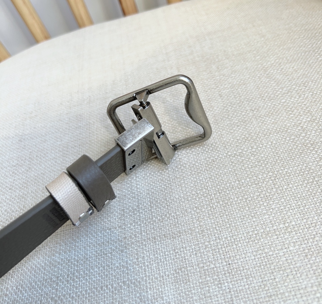 Burberry belt