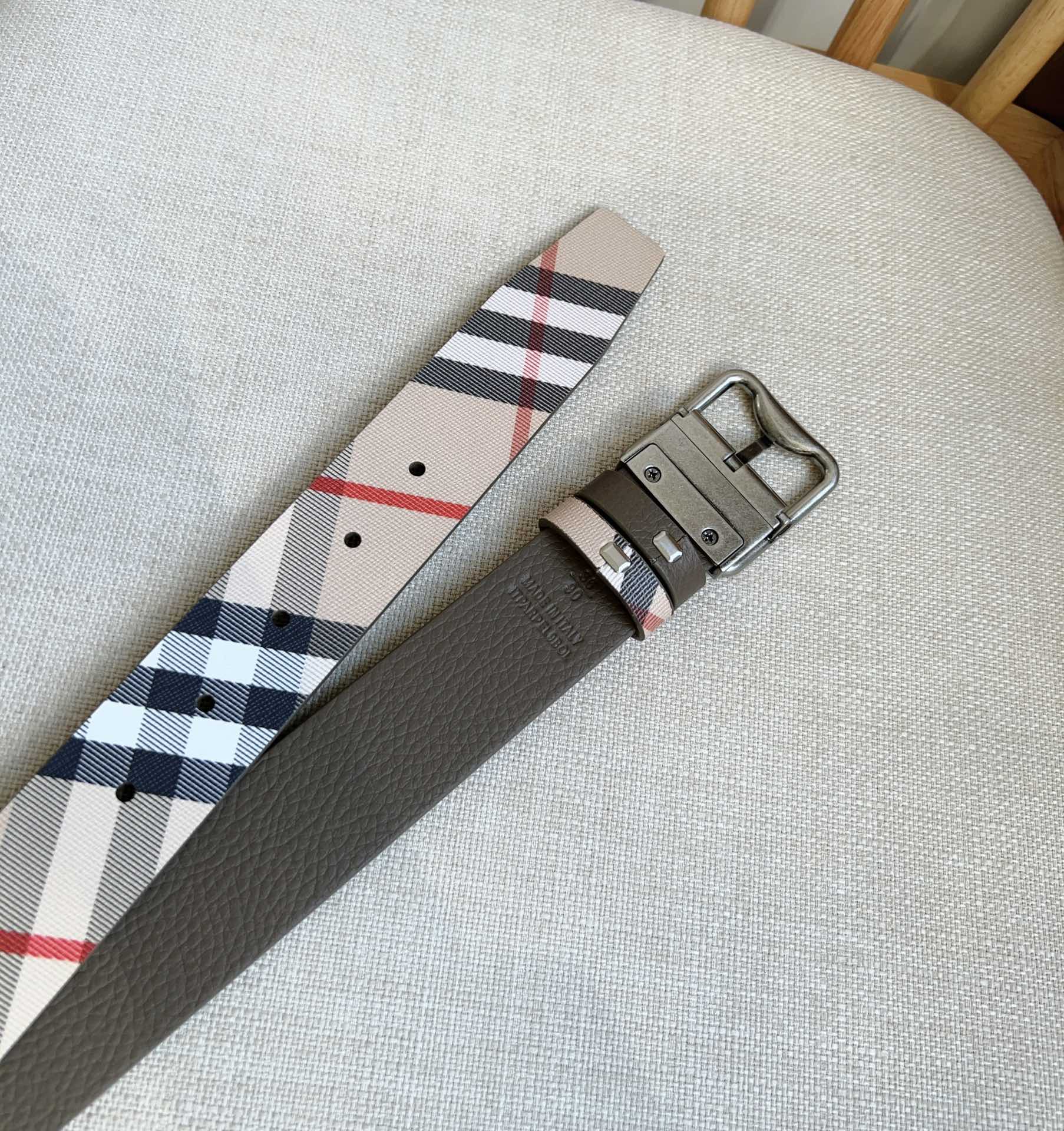 Burberry belt