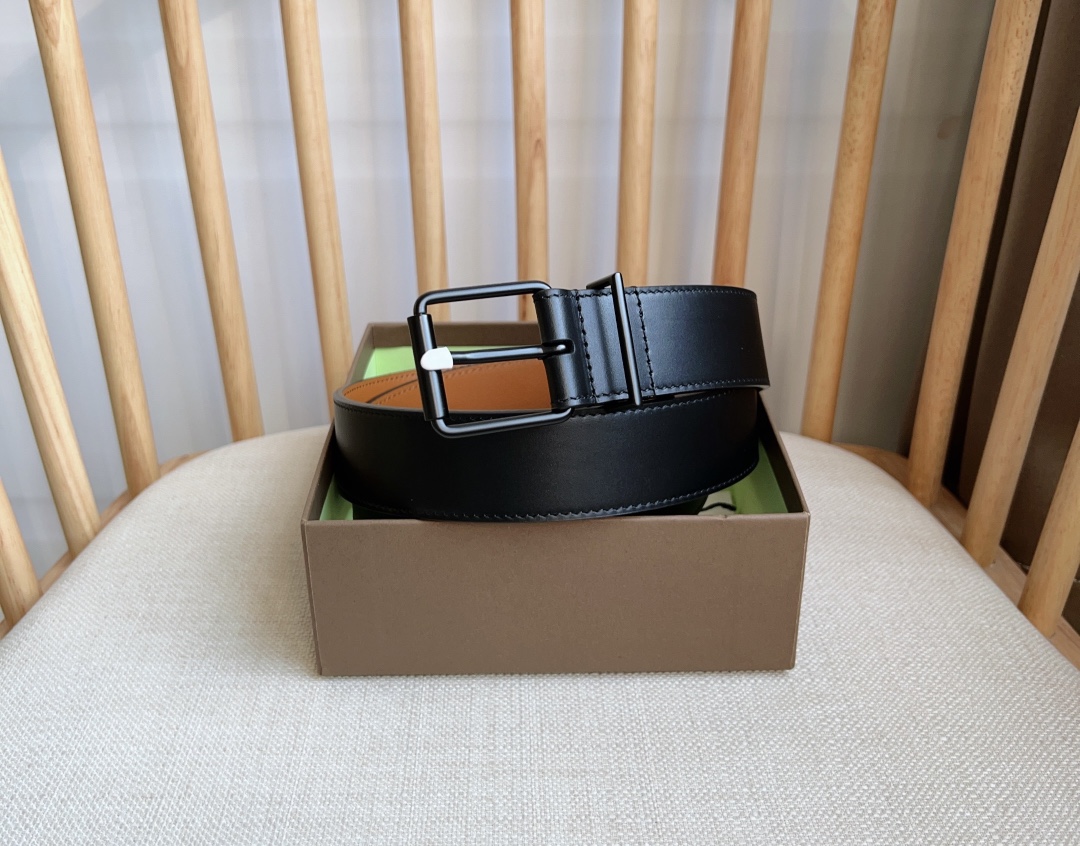 Burberry belt