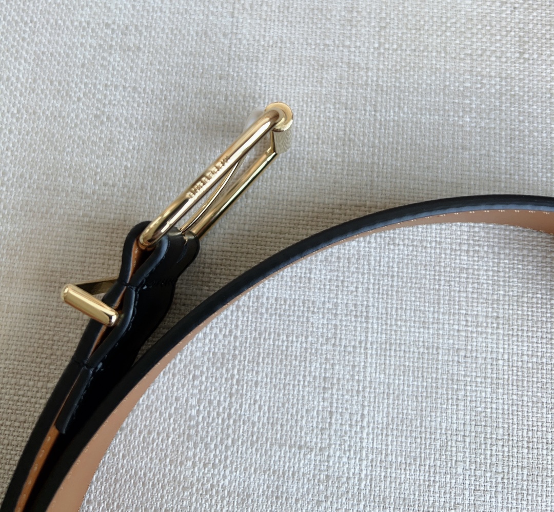 Burberry belt