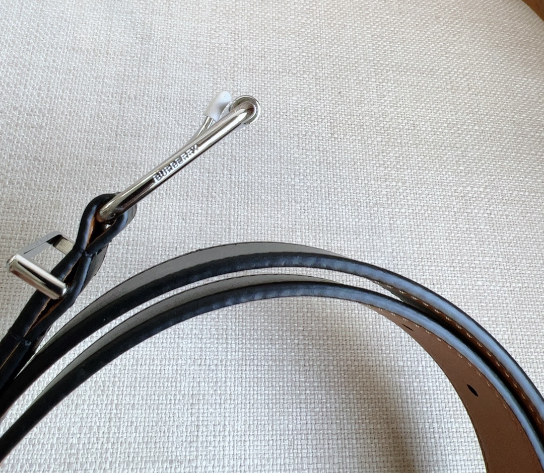 Burberry belt