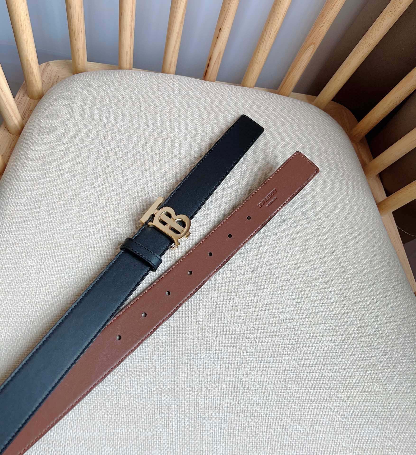 Burberry belt