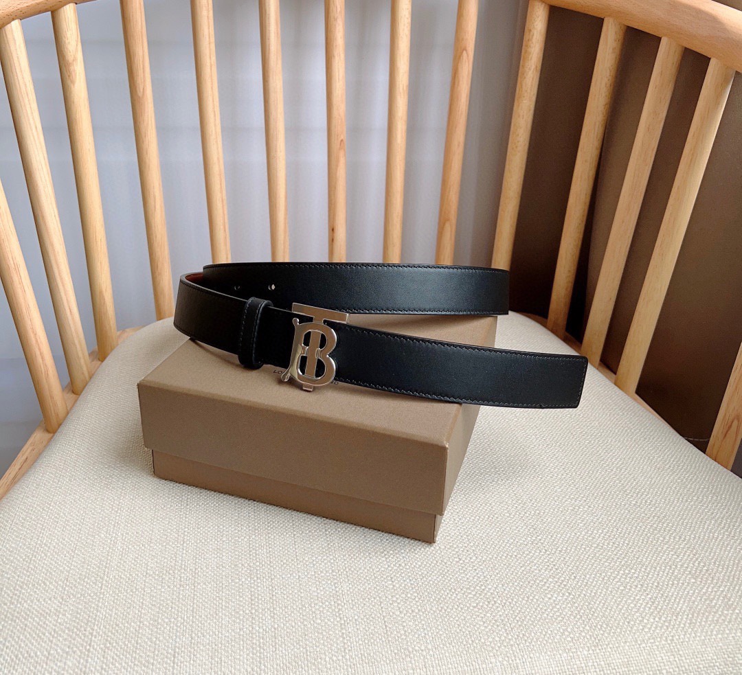 Burberry belt
