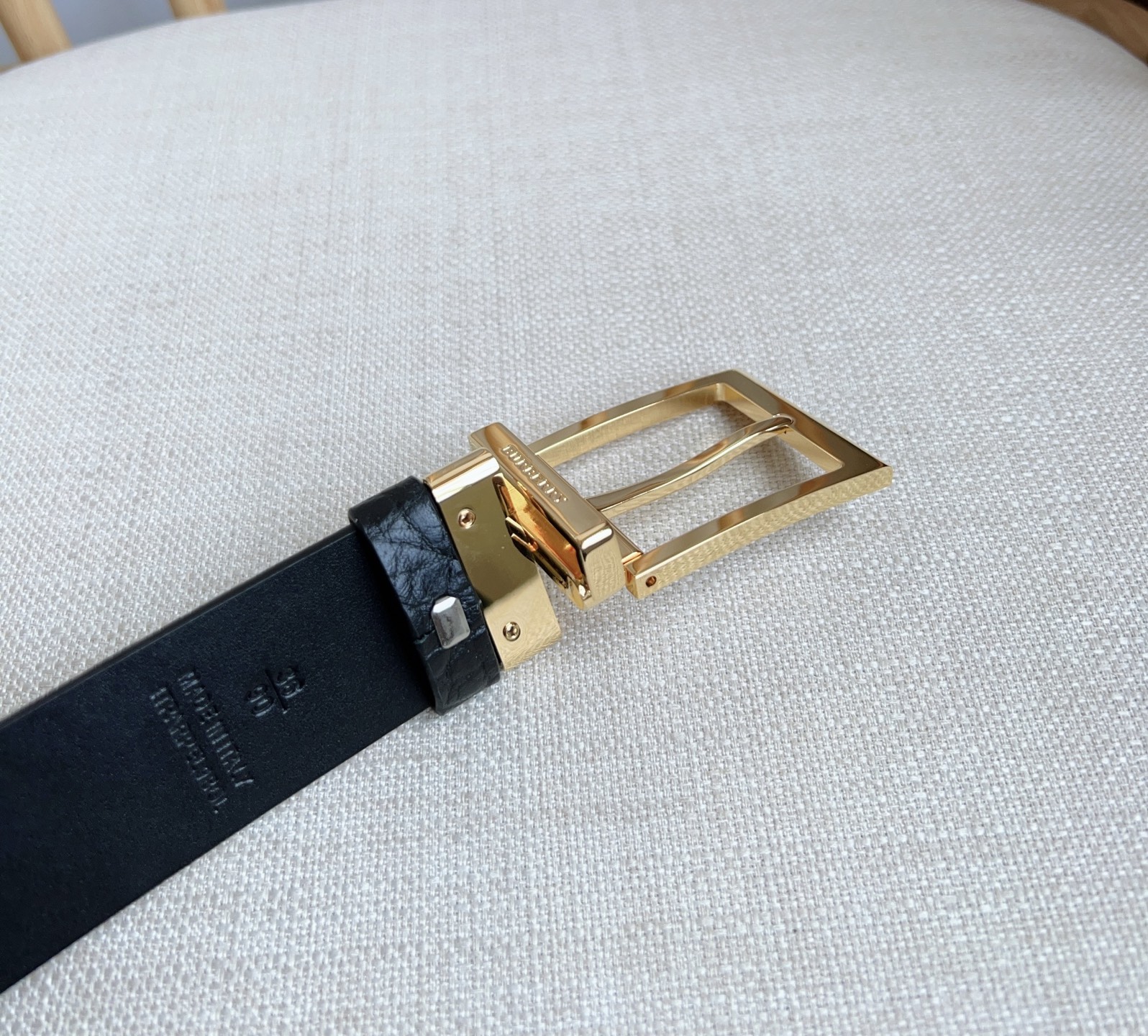 Burberry belt