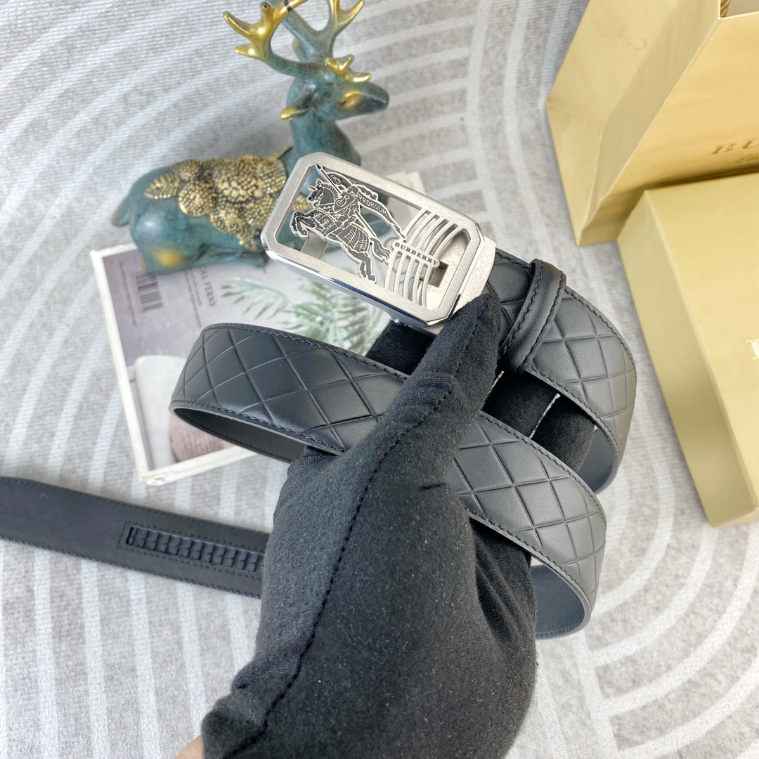 Burberry belt