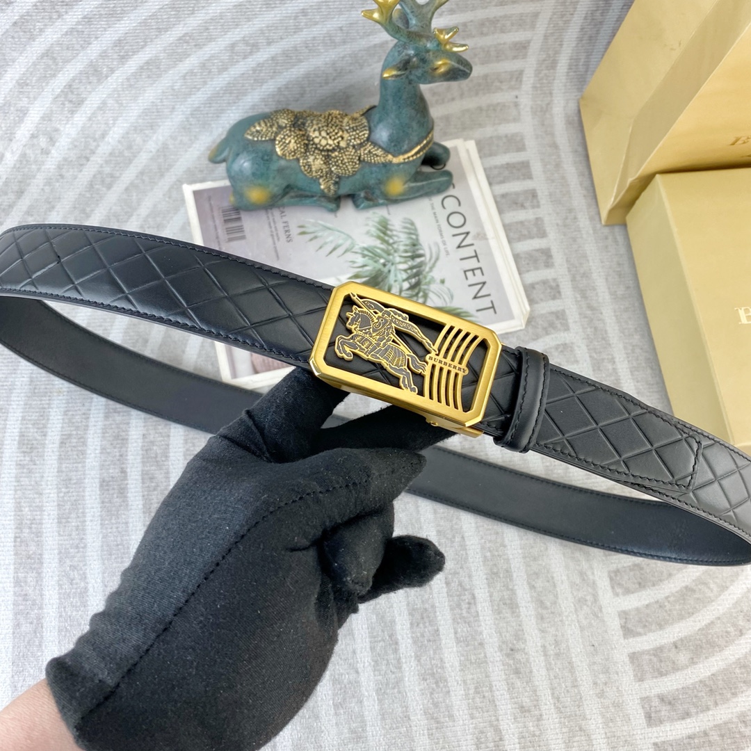 Burberry belt