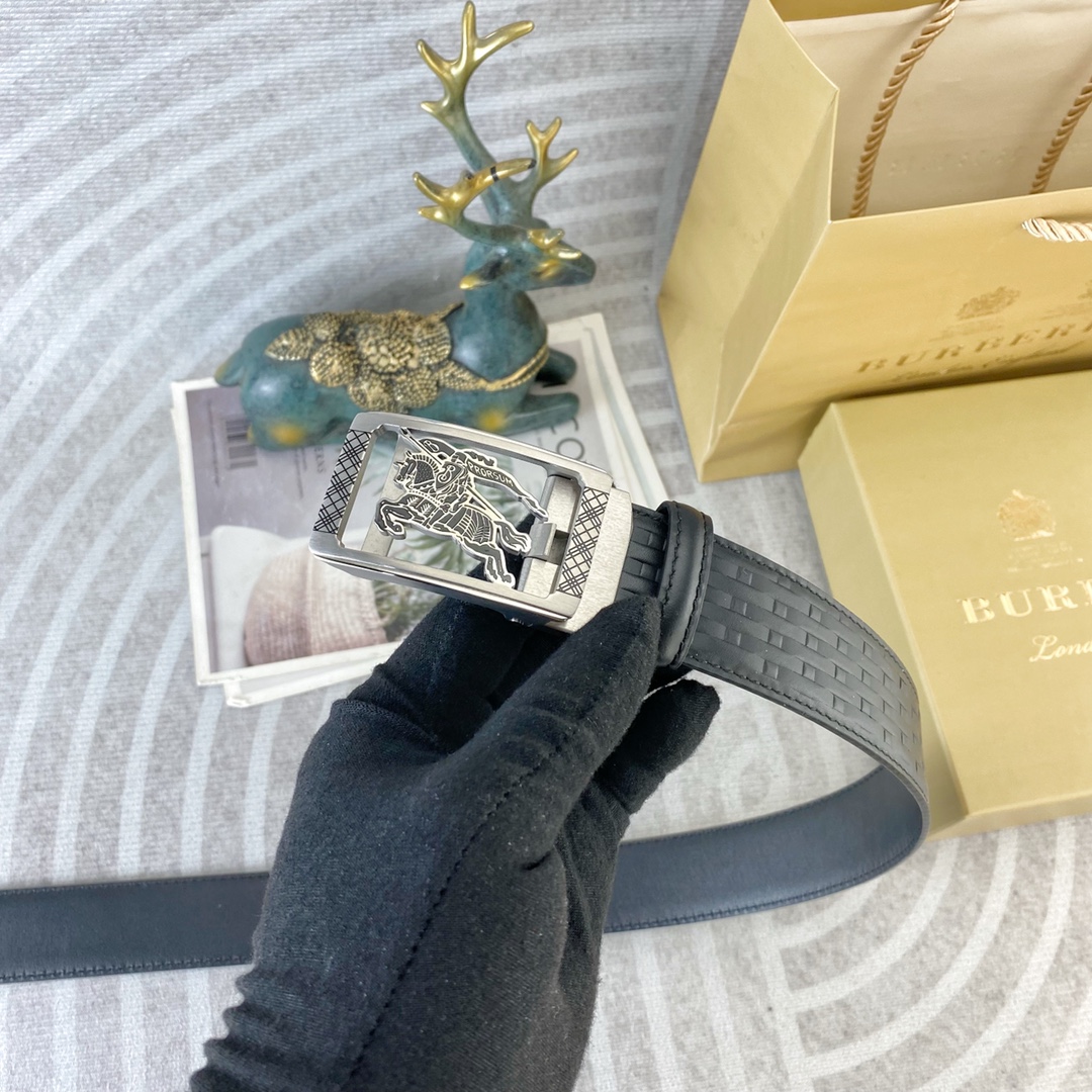 Burberry belt