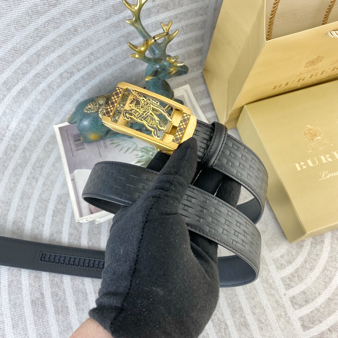 Burberry belt