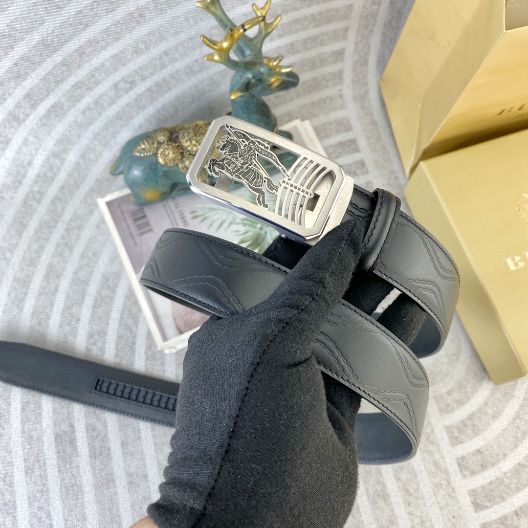 Burberry belt