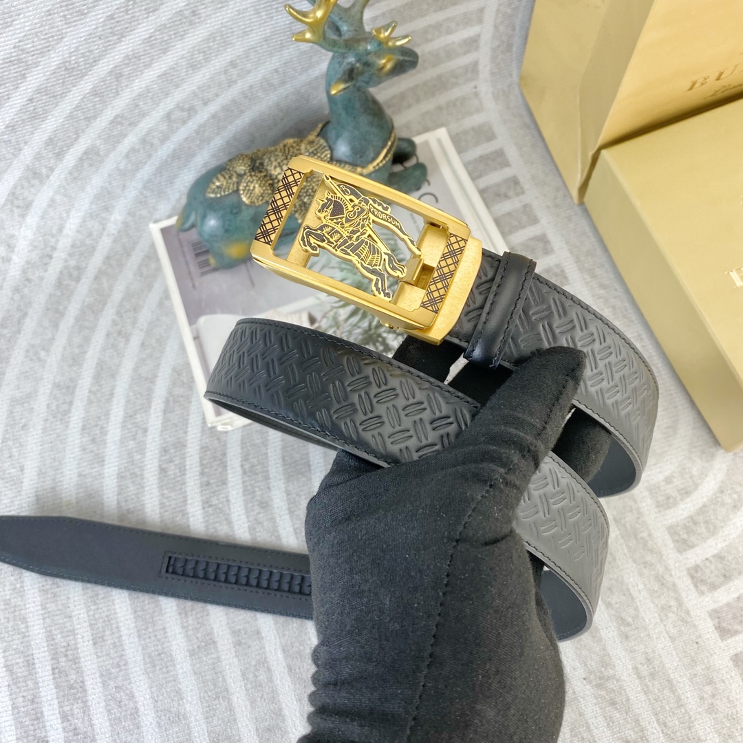 Burberry belt