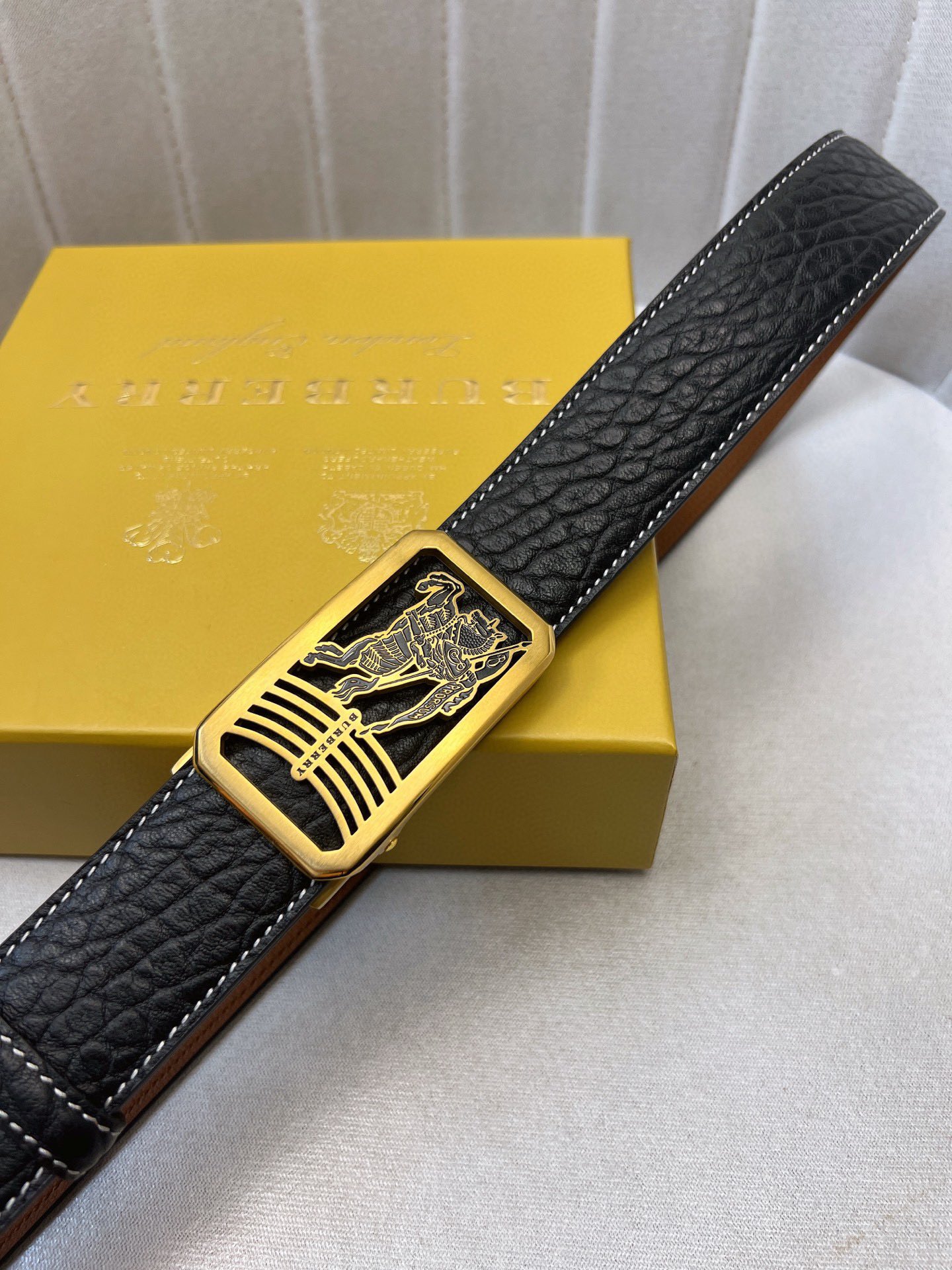 Burberry belt