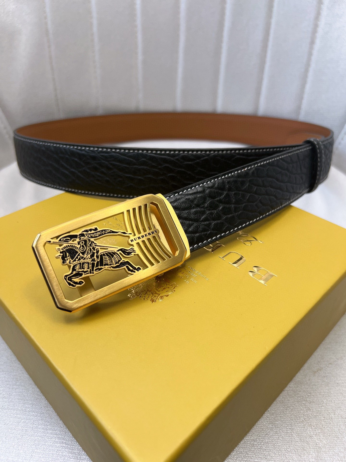 Burberry belt