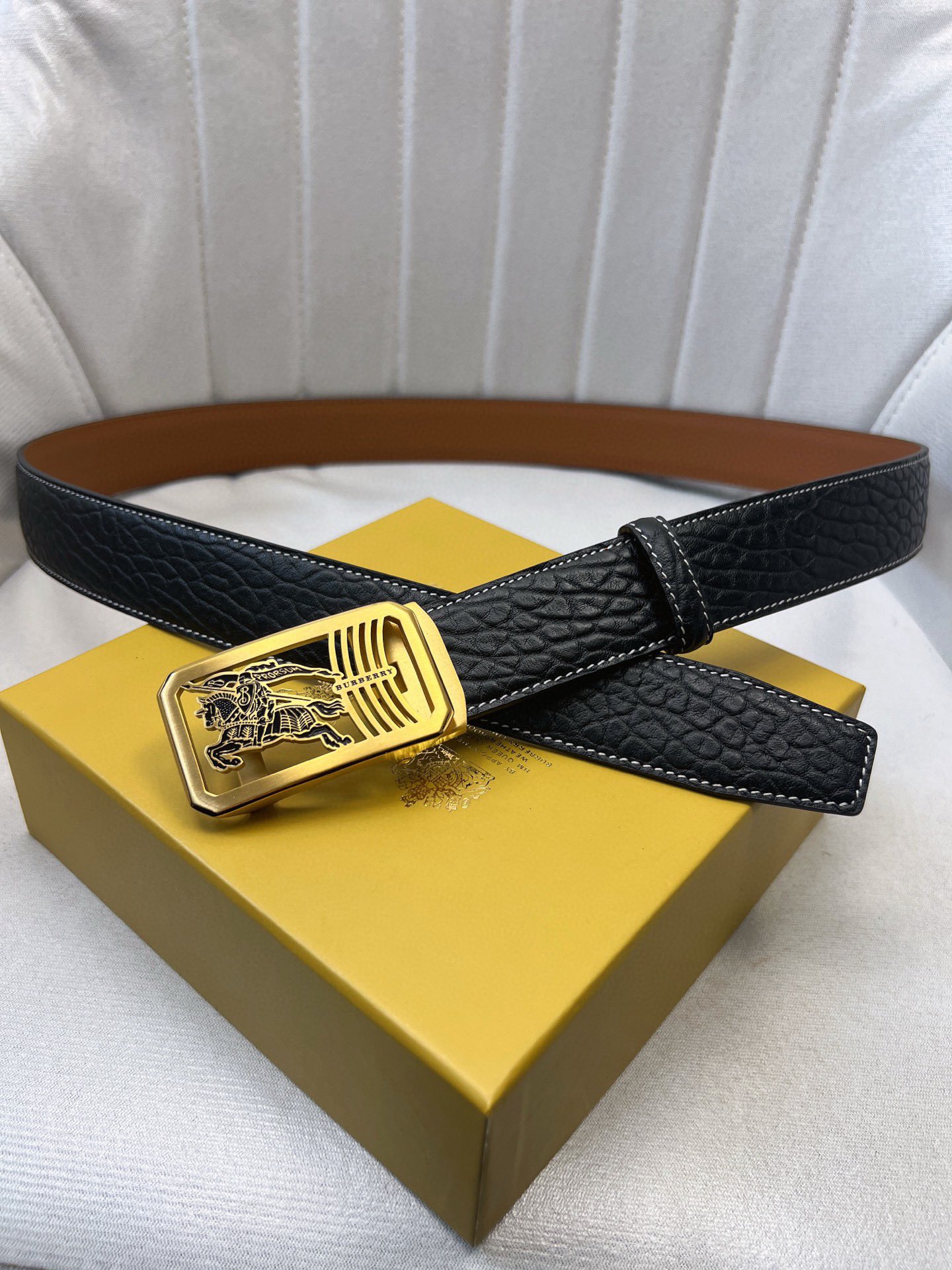 Burberry belt