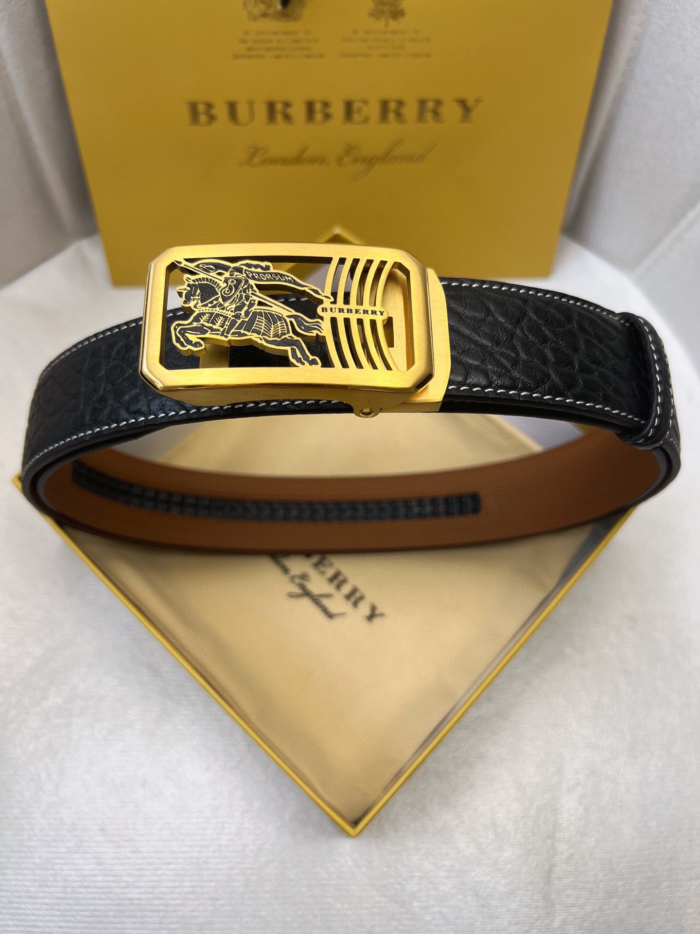 Burberry belt