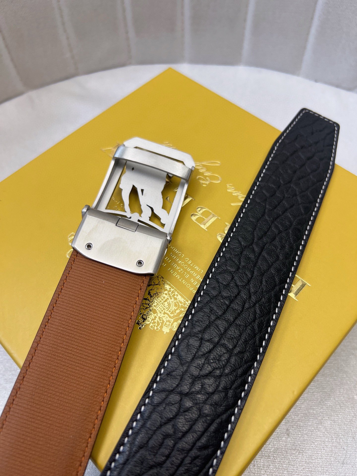 Burberry belt