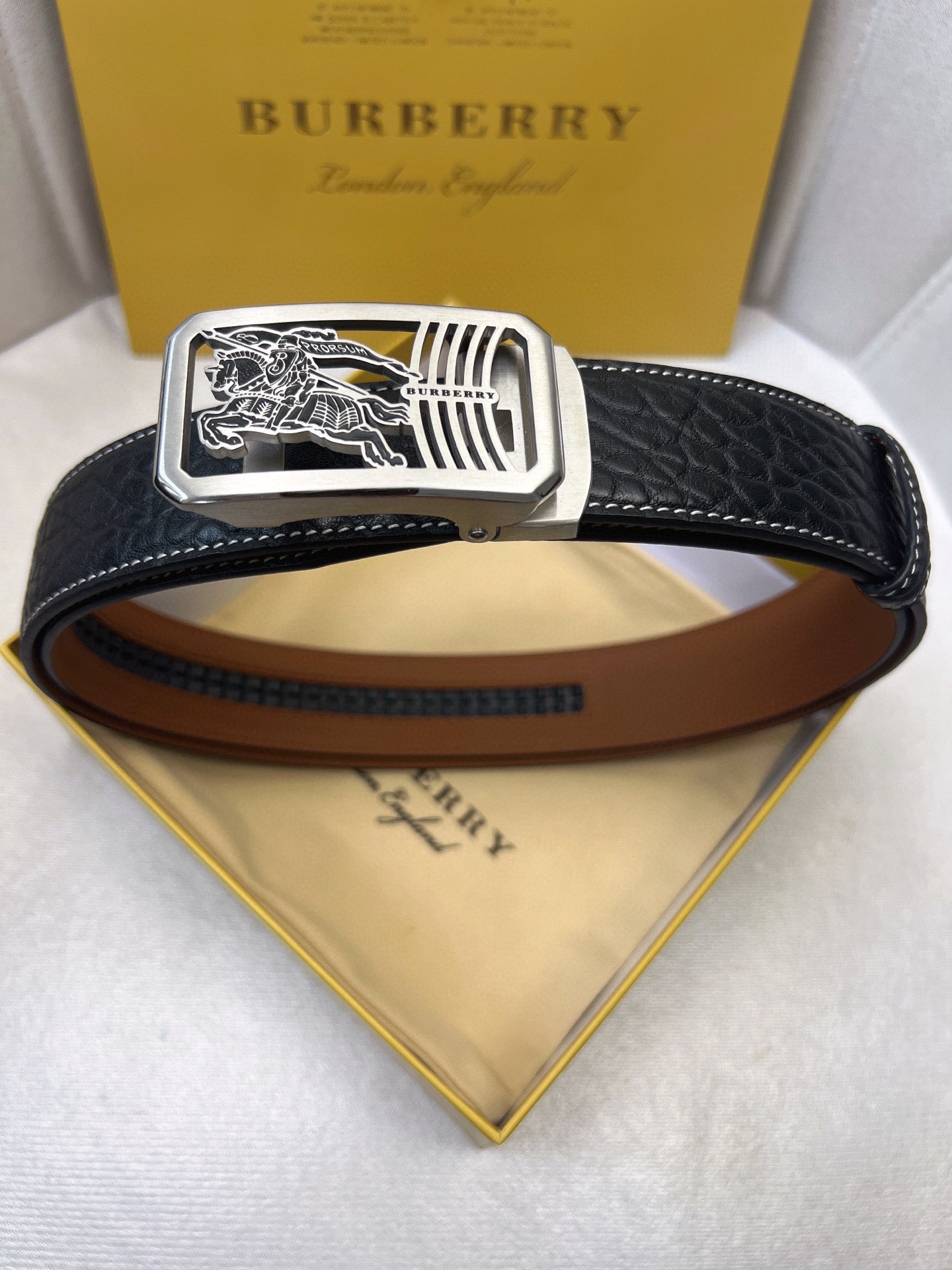Burberry belt