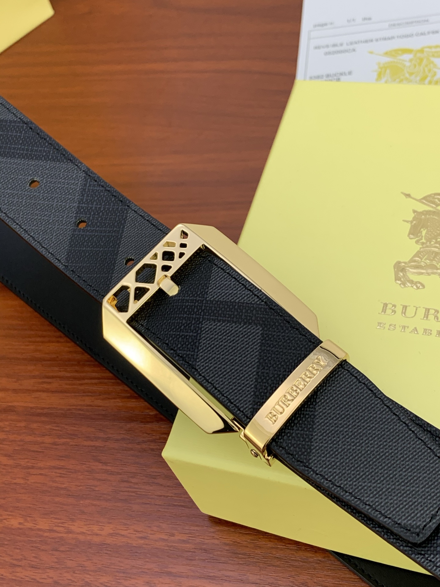 Burberry belt