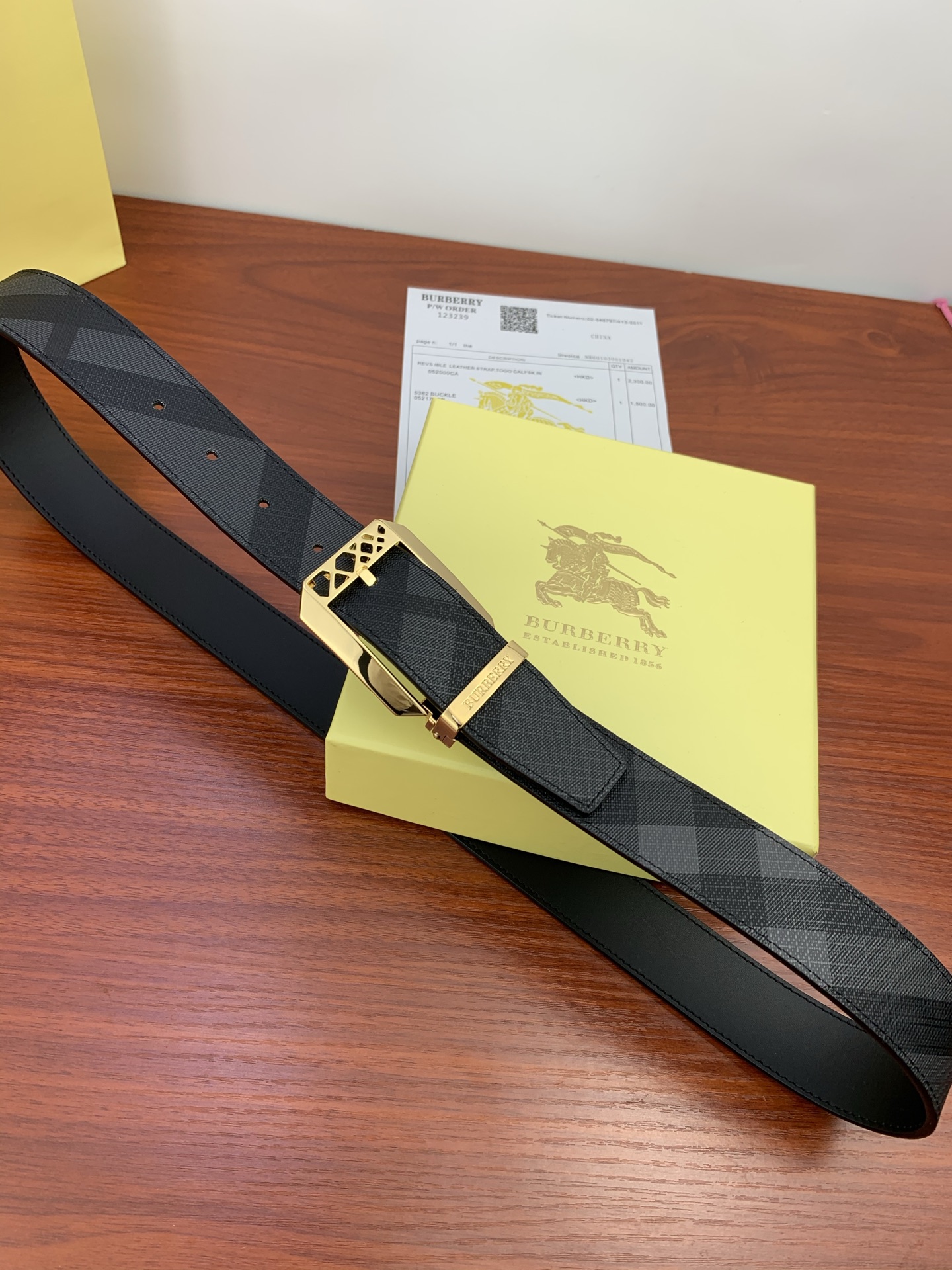 Burberry belt