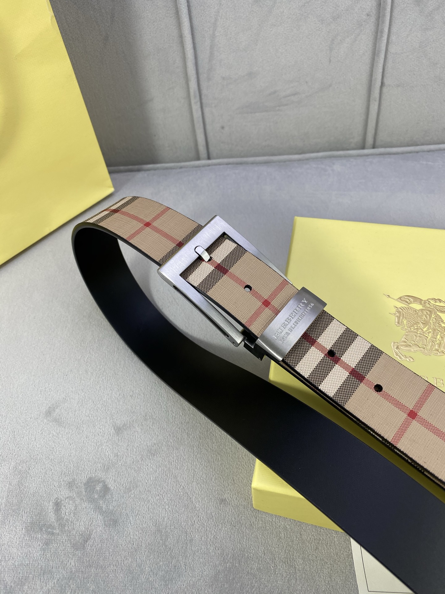 Burberry belt