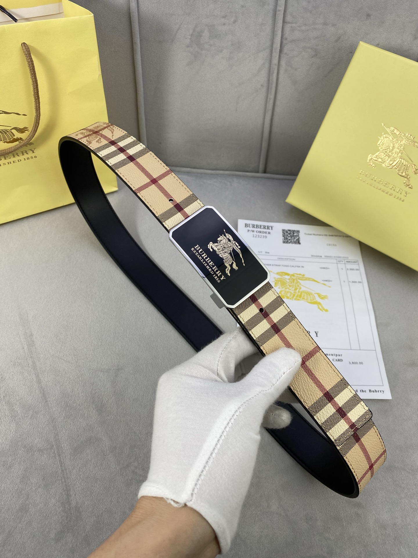 Burberry belt