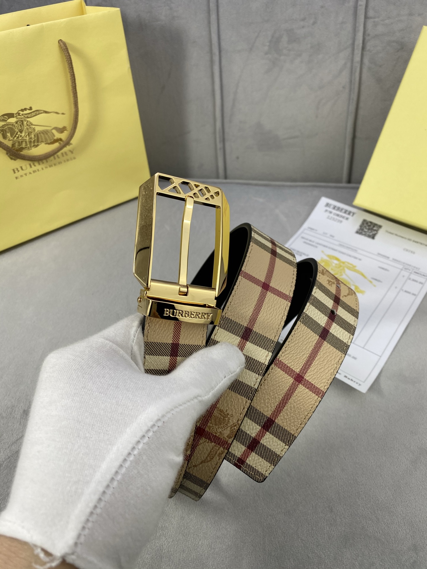 Burberry belt