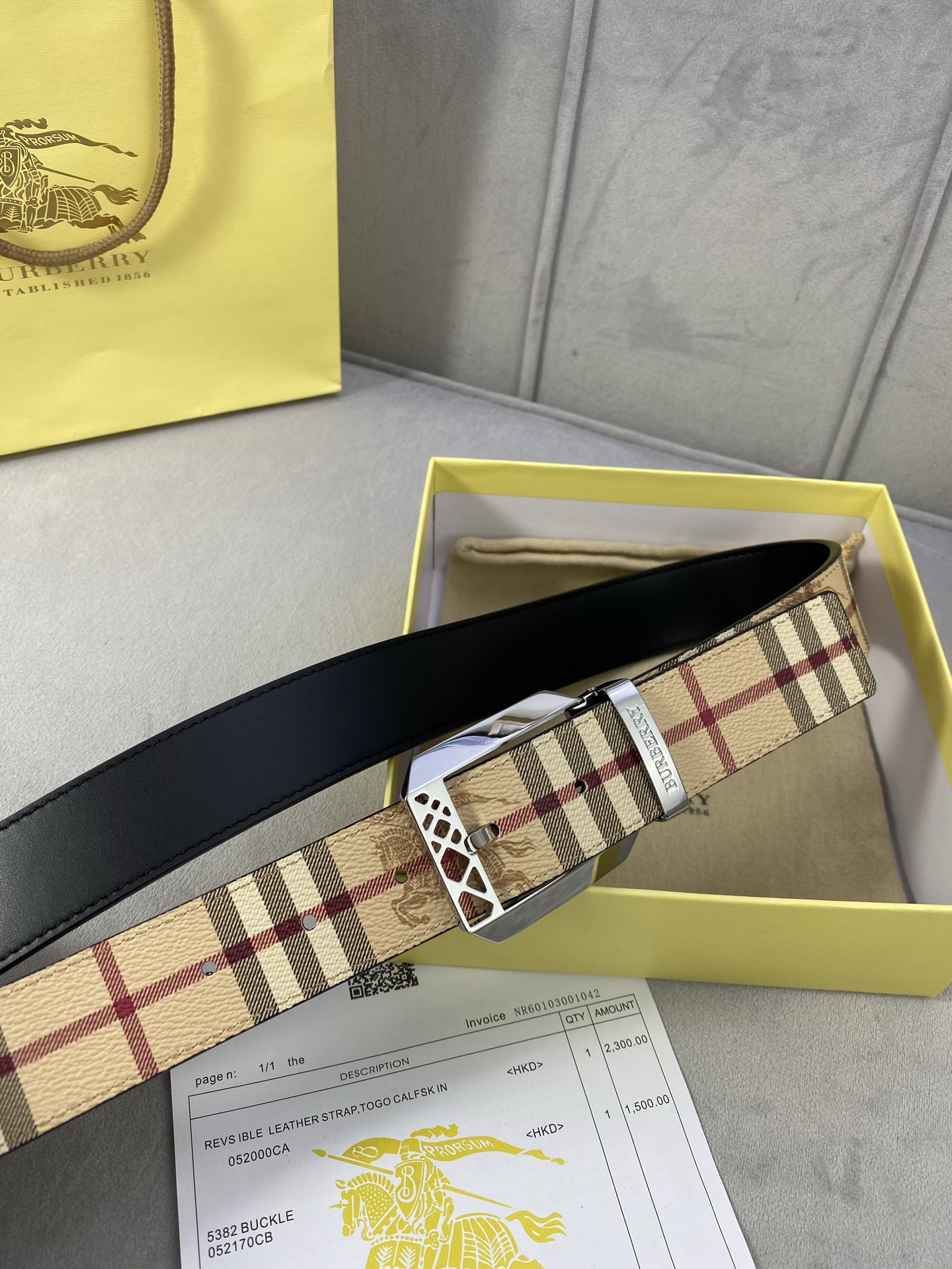 Burberry belt