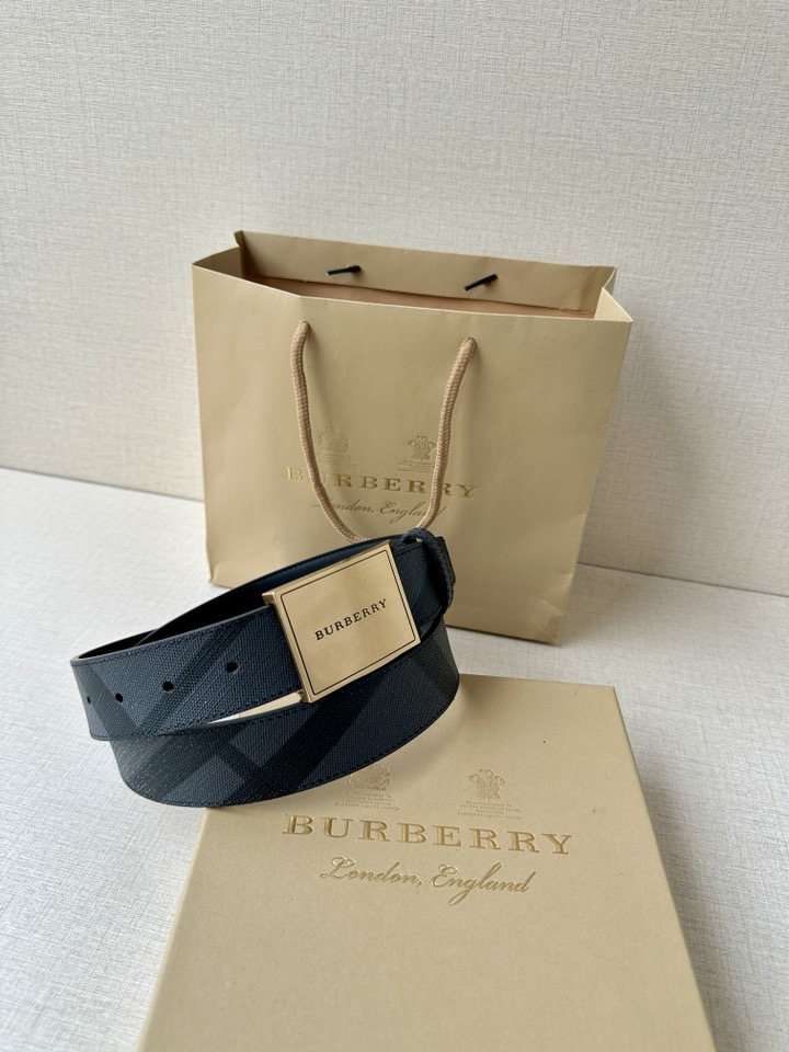Burberry belt