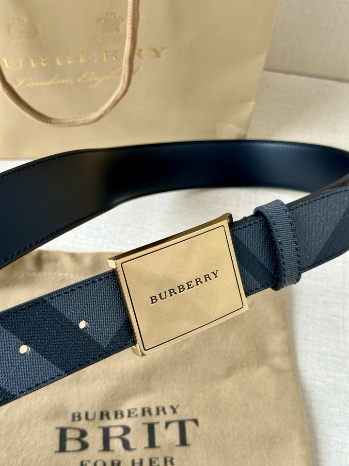 Burberry belt