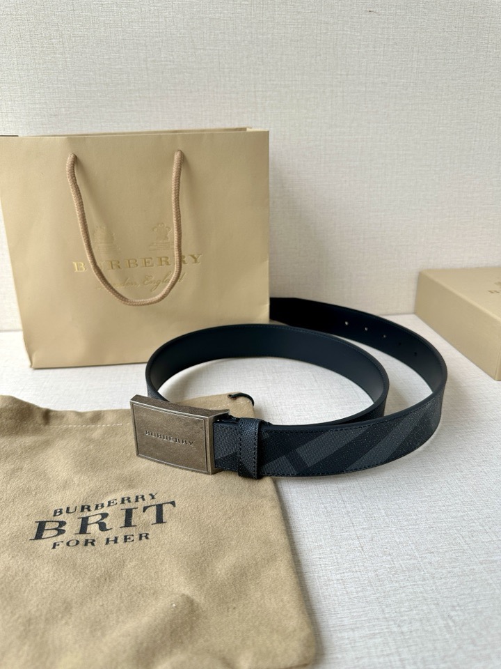 Burberry belt