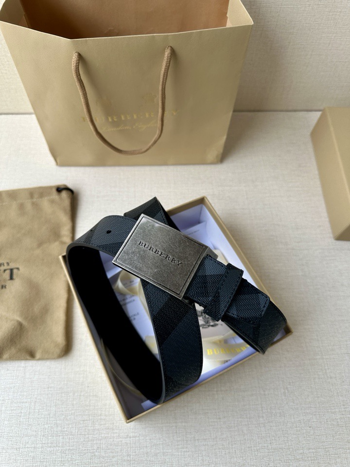 Burberry belt