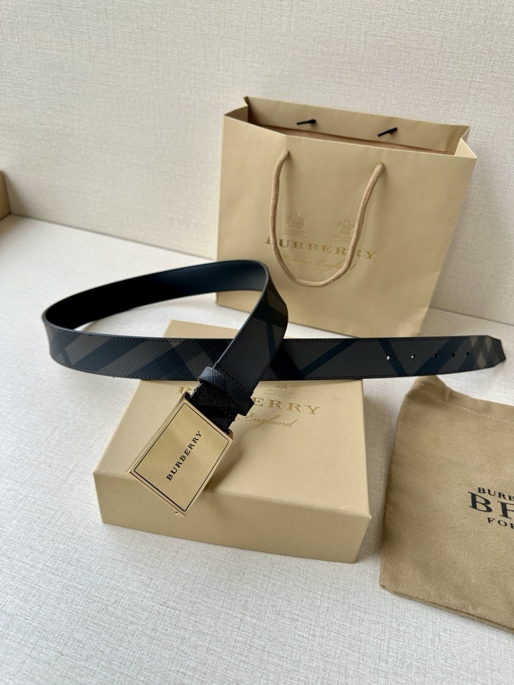Burberry belt