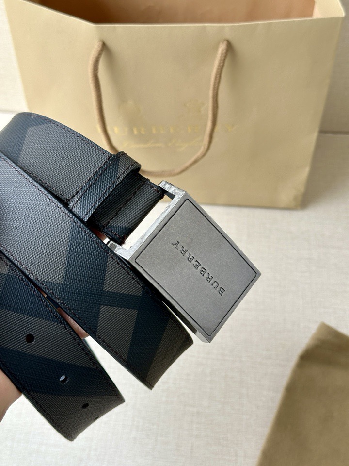 Burberry belt