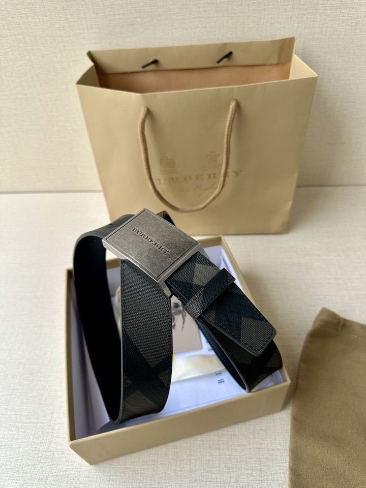 Burberry belt
