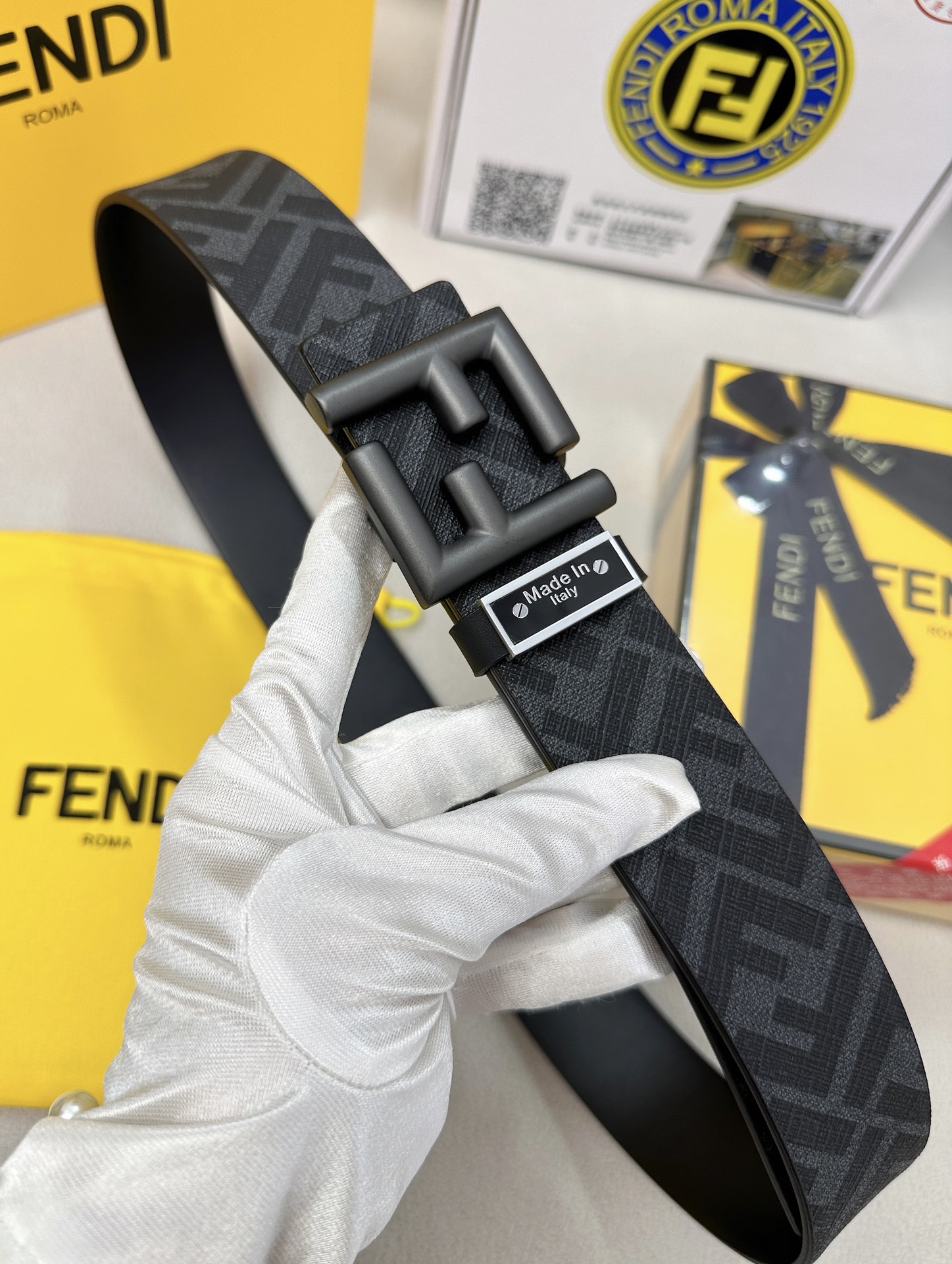 Fendi belt