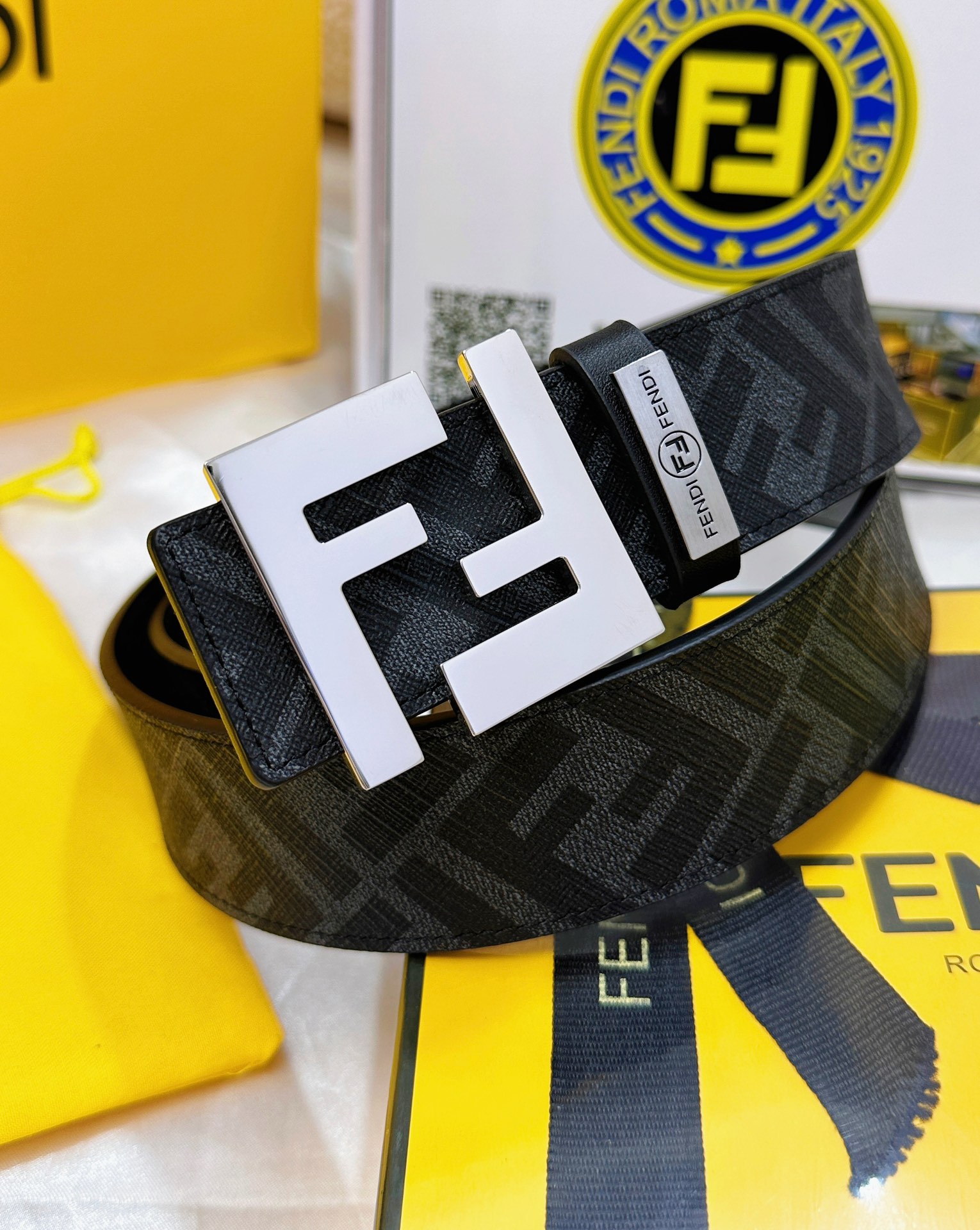 Fendi belt