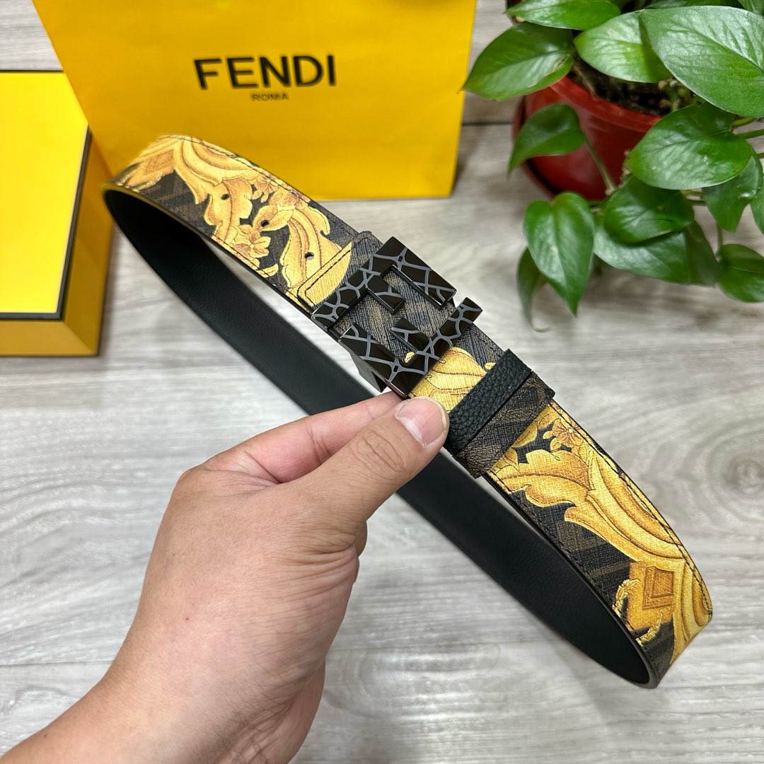 Fendi belt