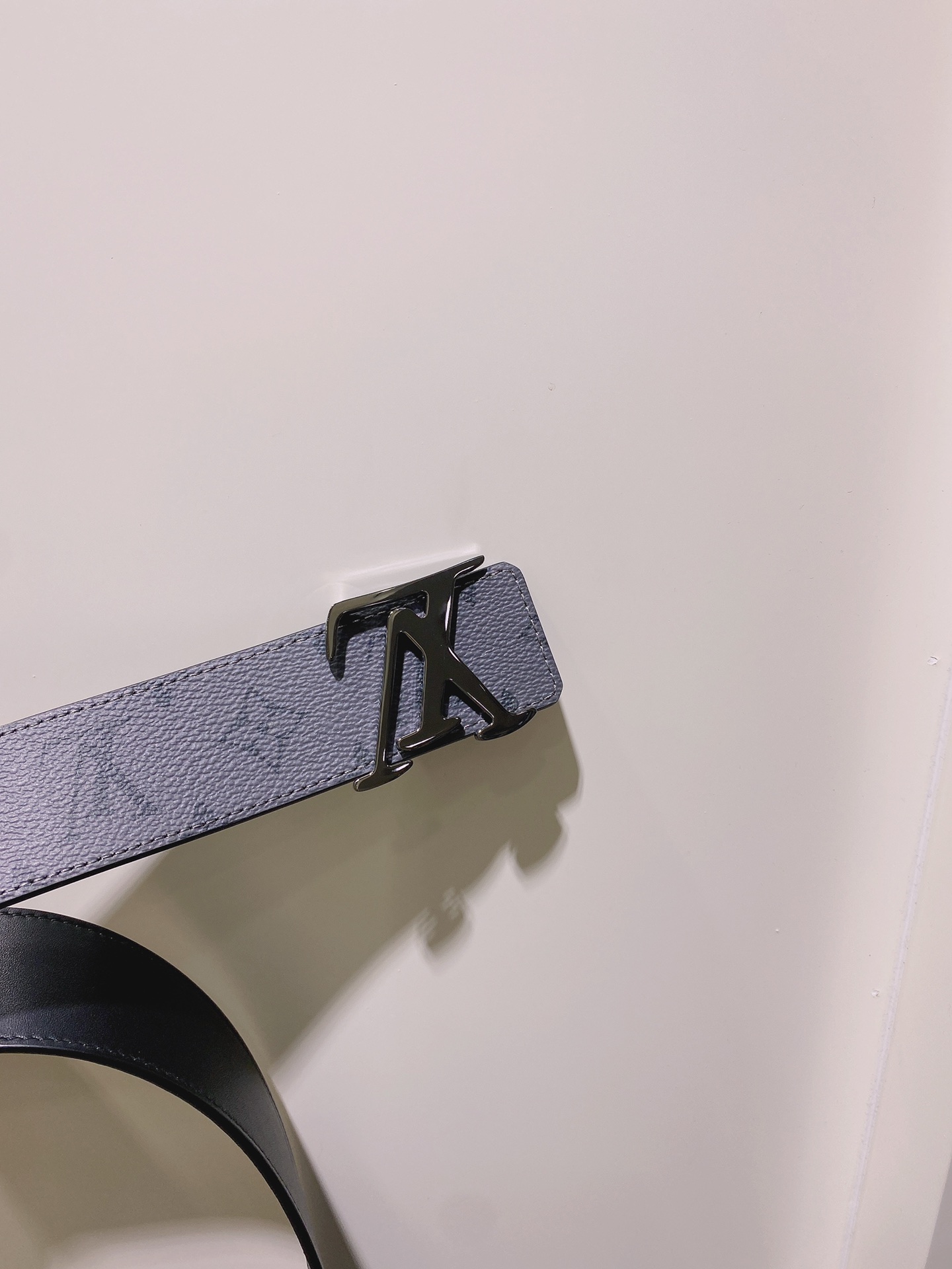 LV belt