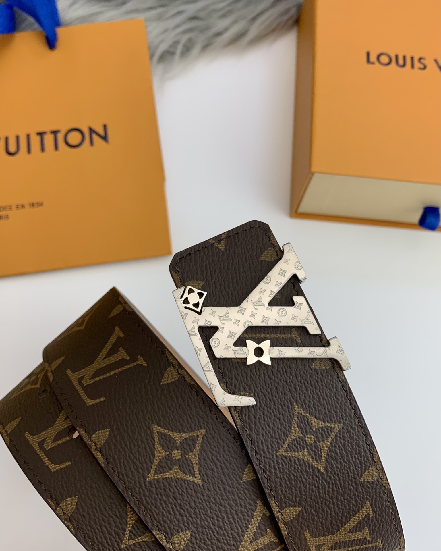 LV belt