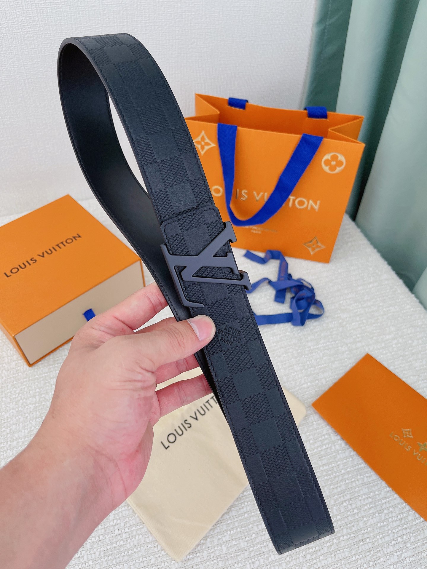 LV belt