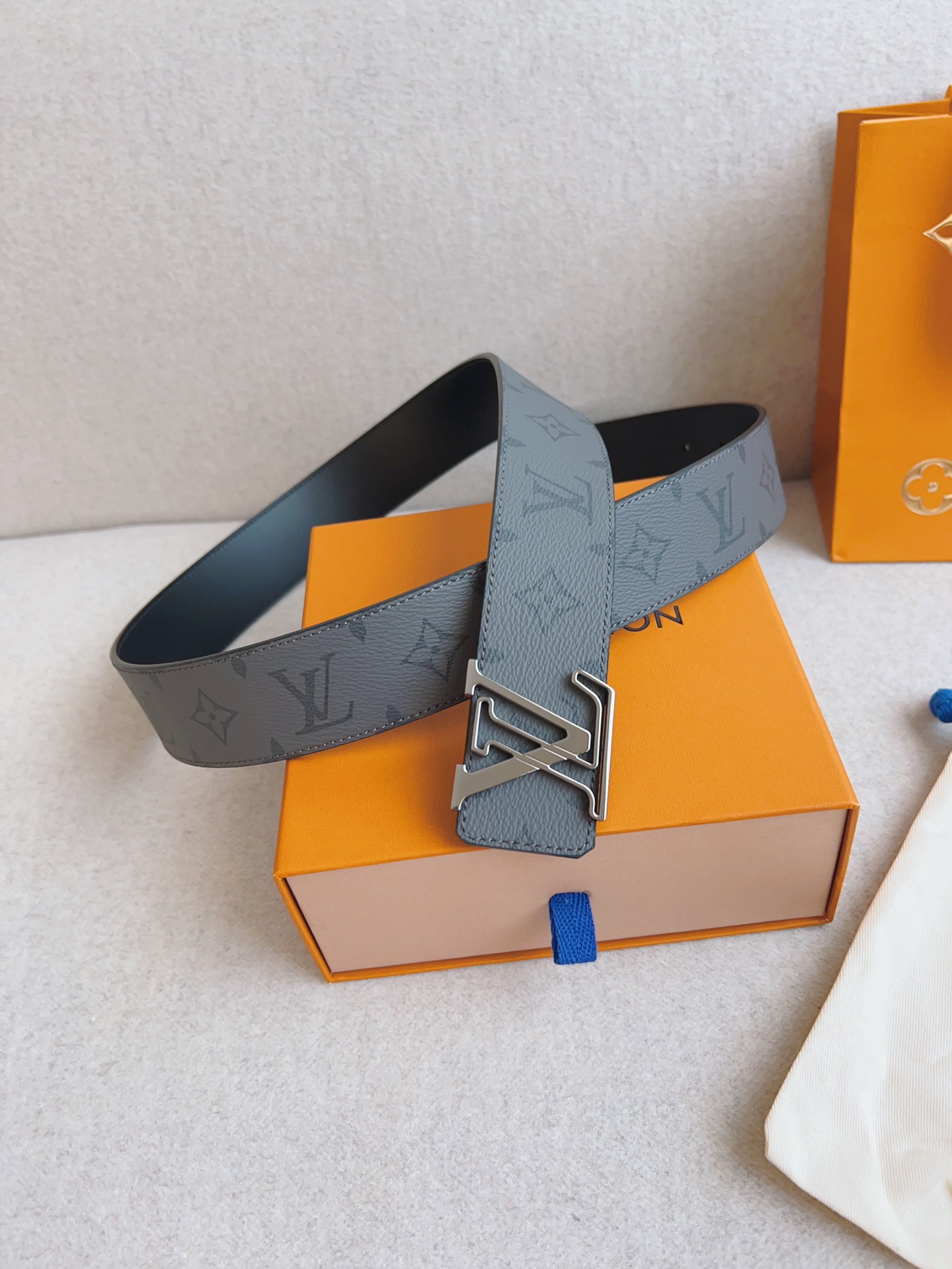 LV belt