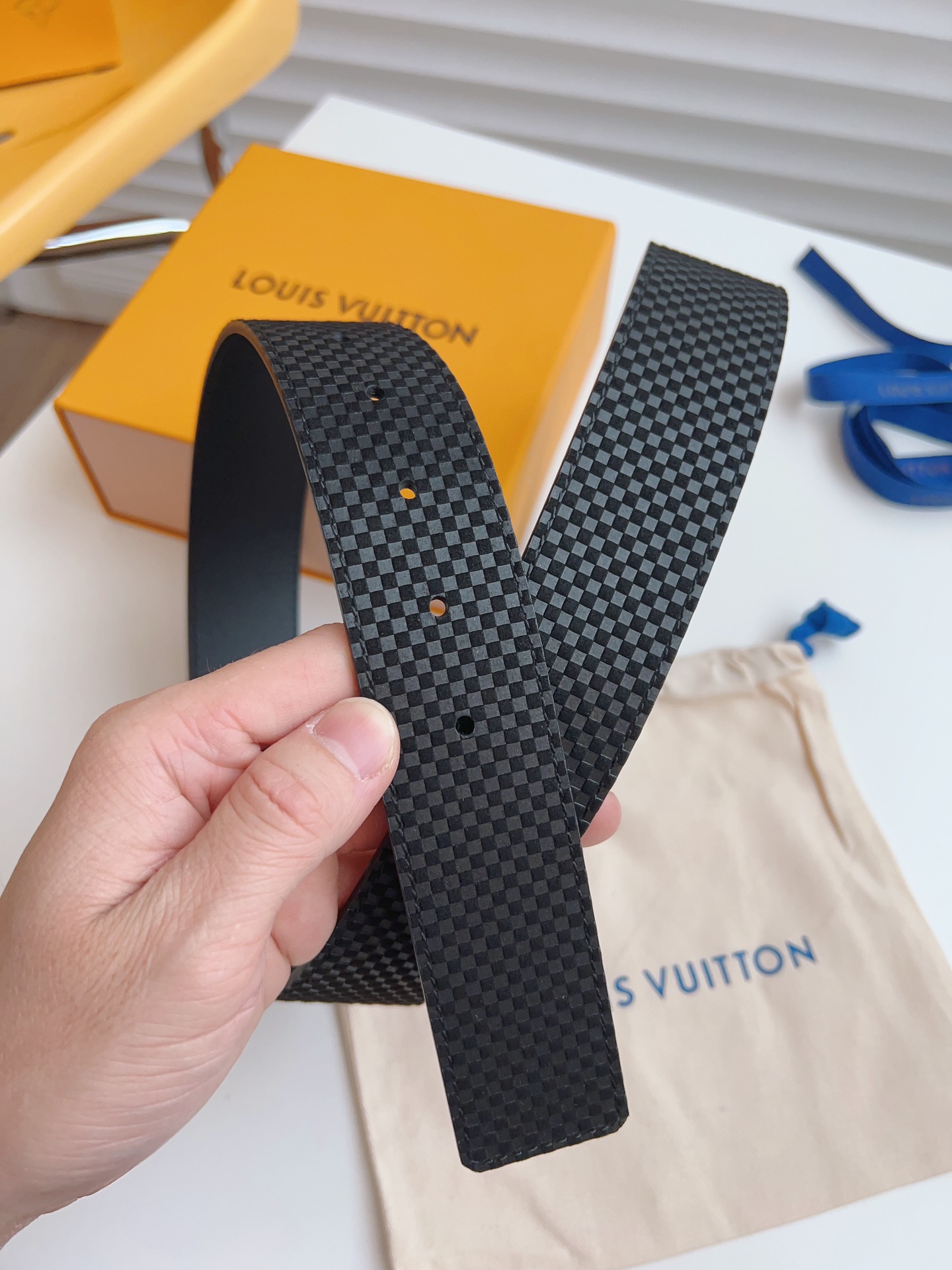 LV belt