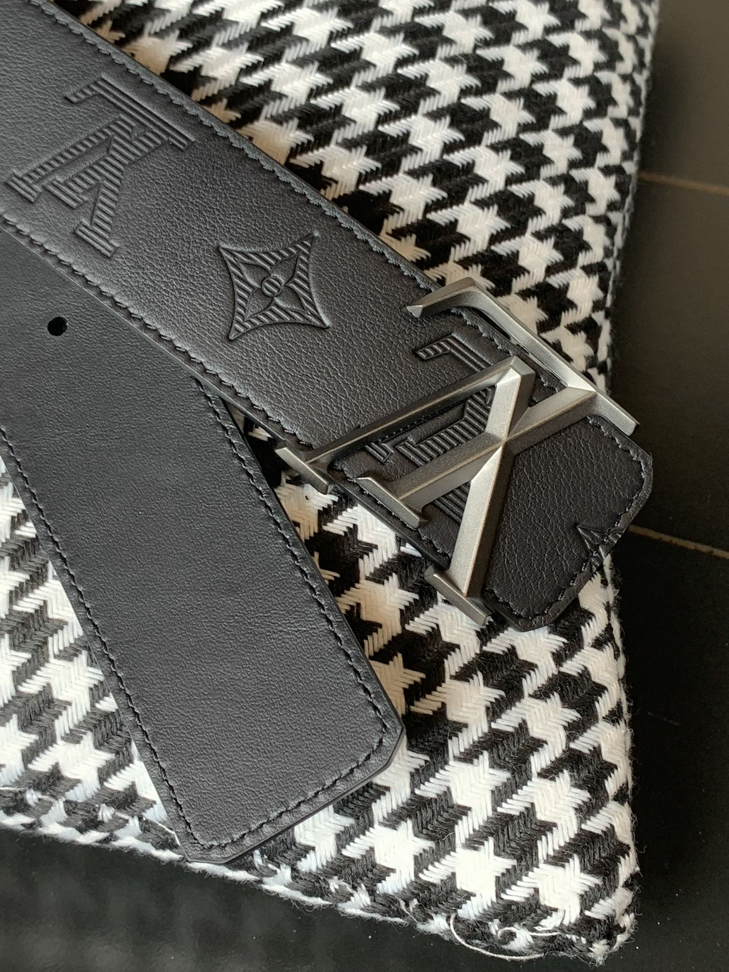 LV belt