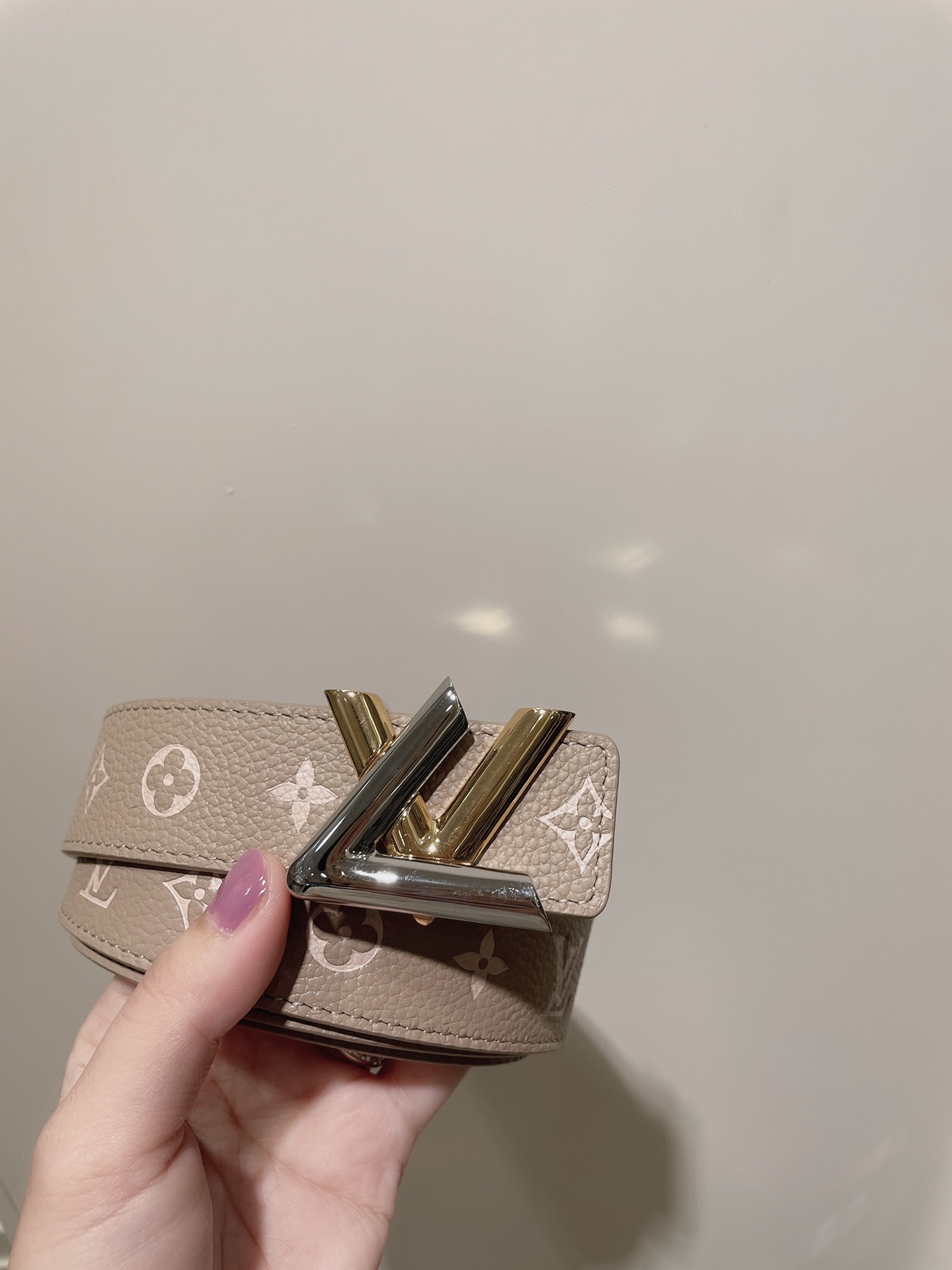 LV belt