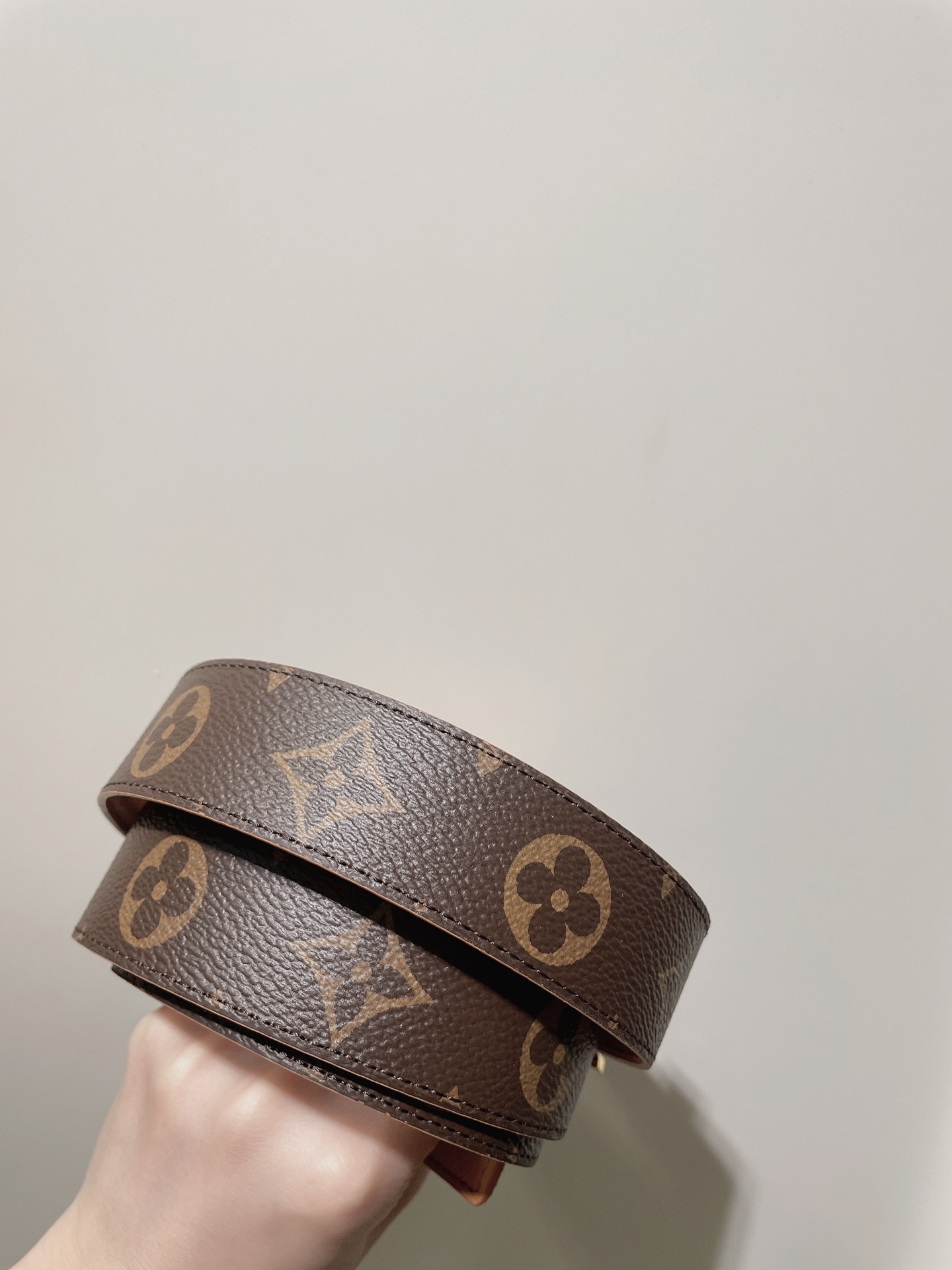 LV belt