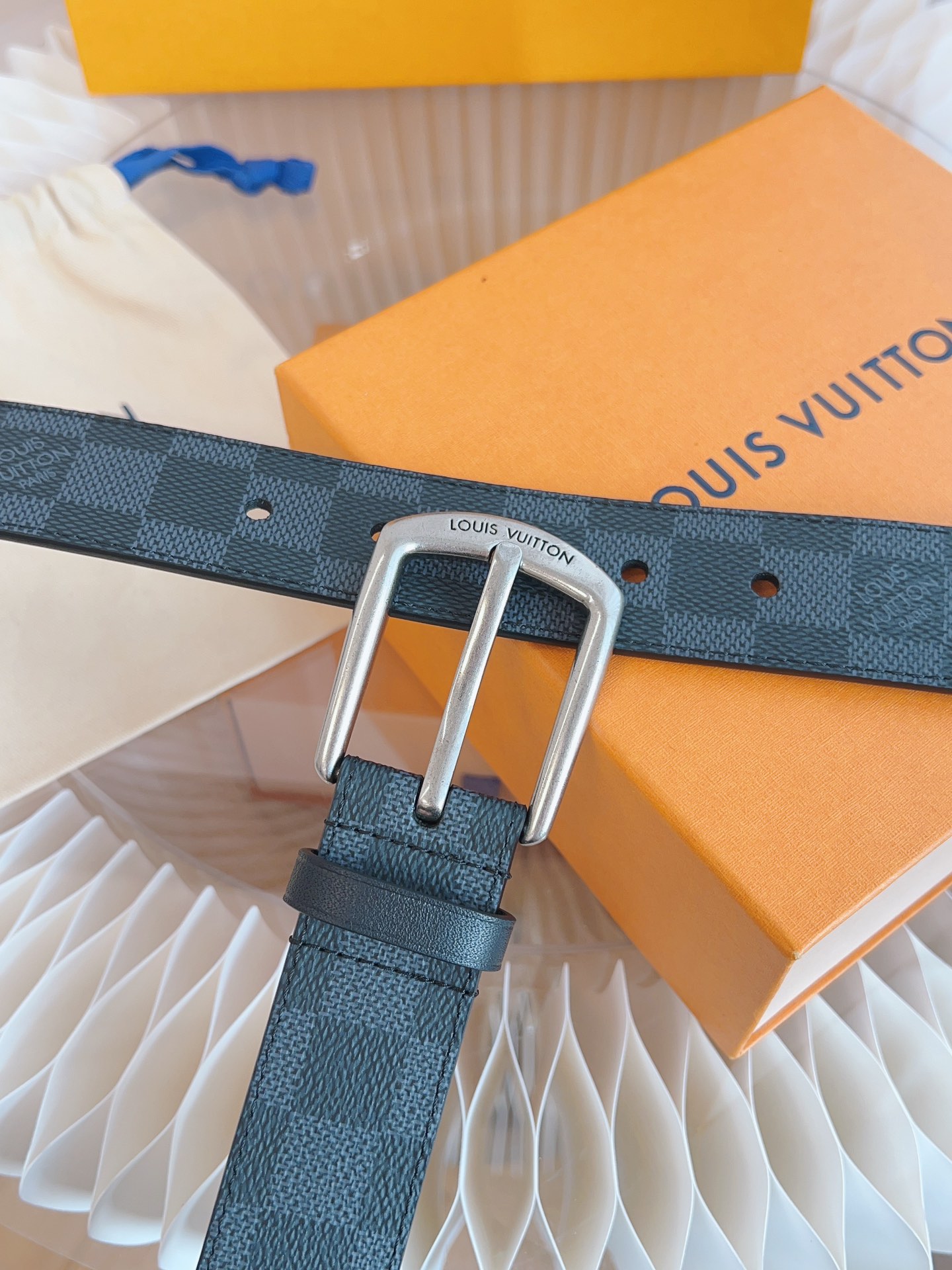 LV belt