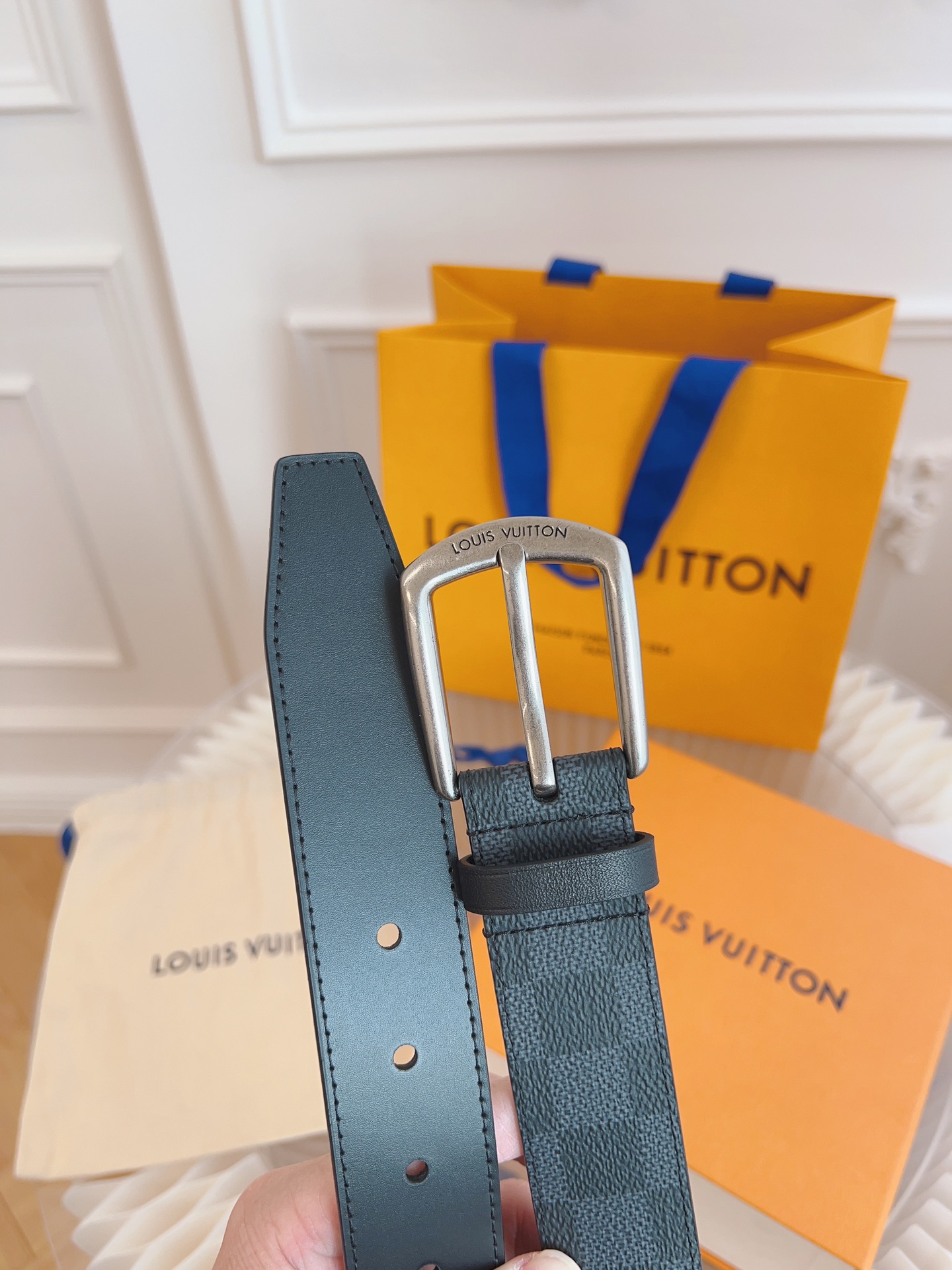 LV belt