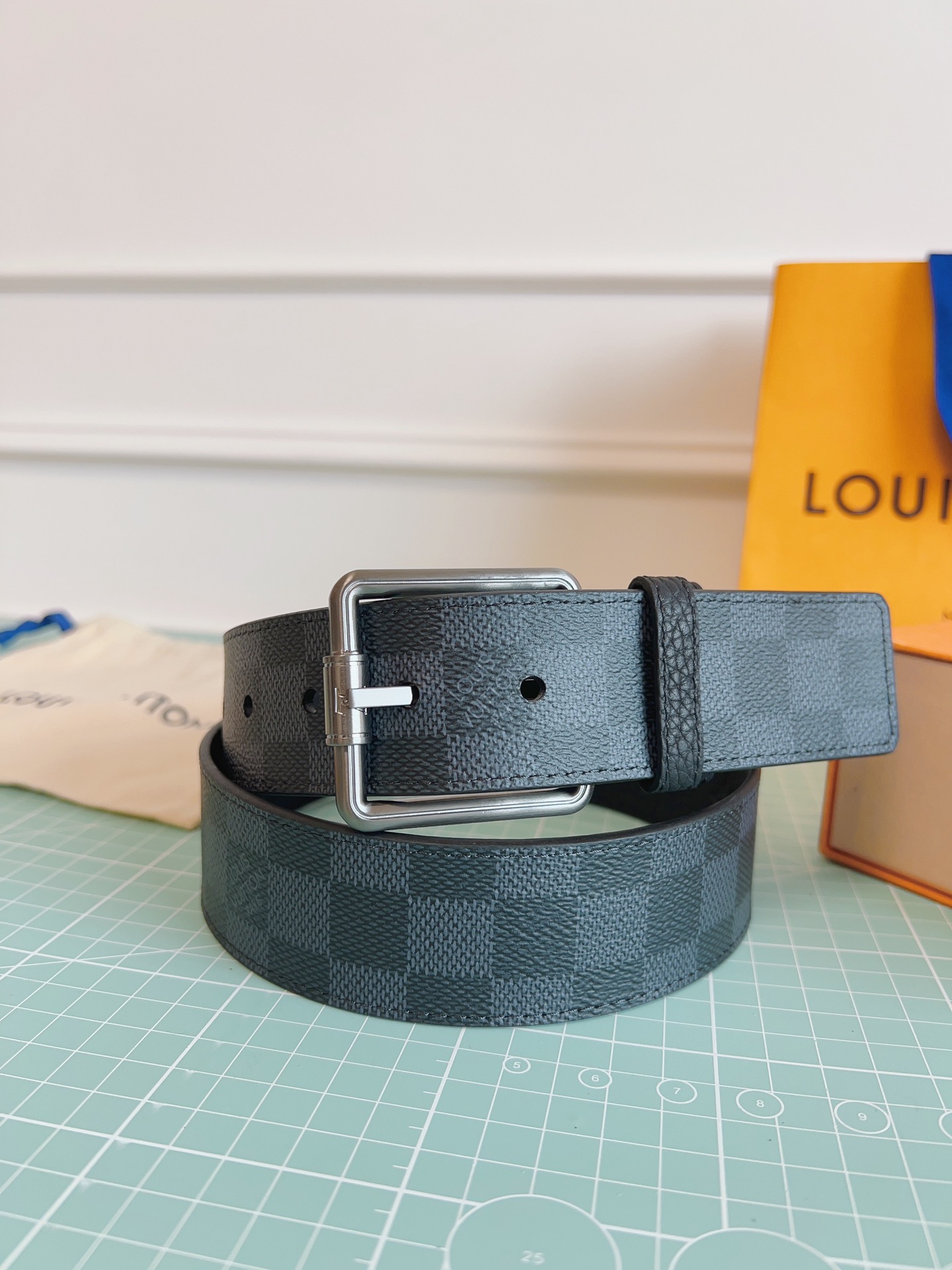 LV belt