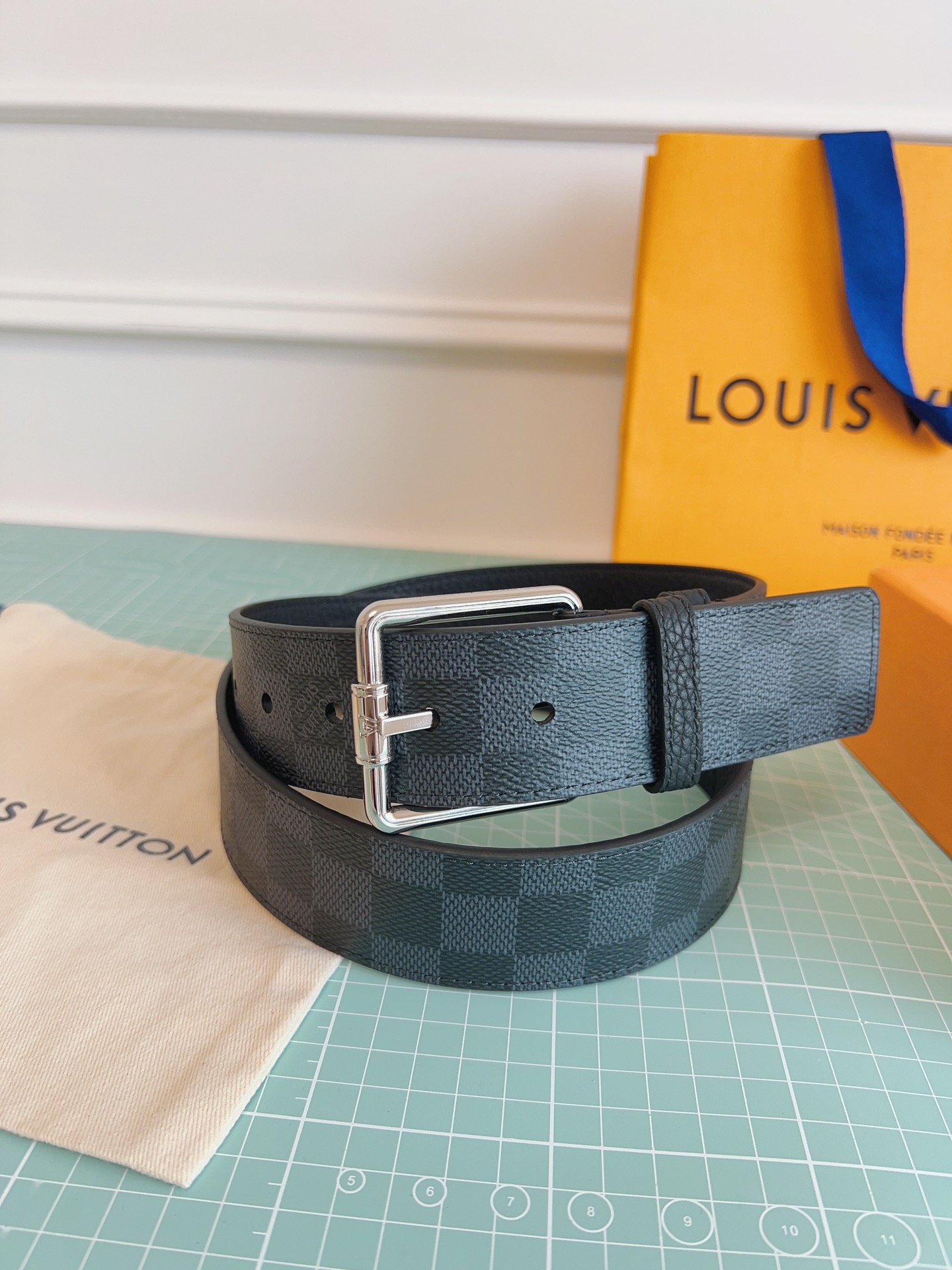 LV belt