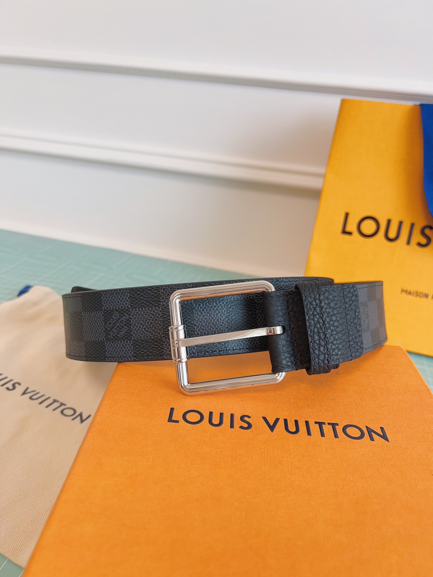 LV belt
