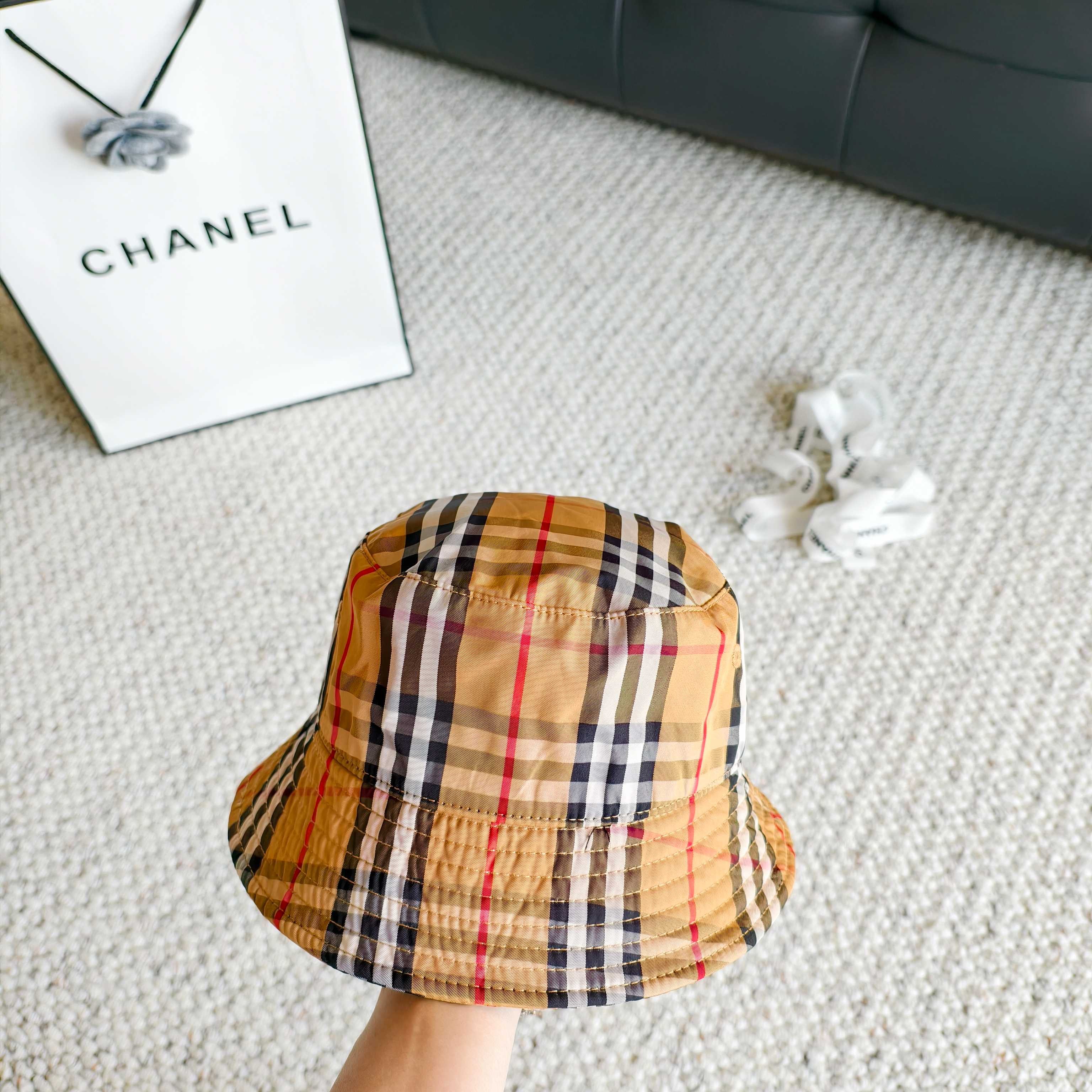 Burberry hat